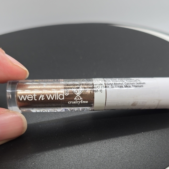 e.l.f. Lip and Makeup Set - Picture 10 of 11